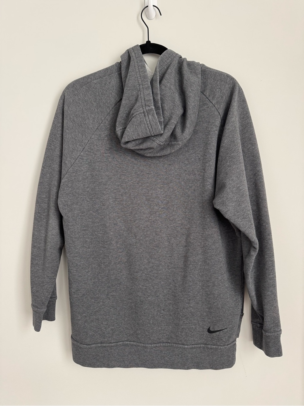 Nike Gray Hooded Pullover Sweatshirt - Lightweight Athletic Hoodie